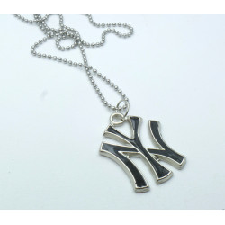 Collana modello pallinato argento con ciondolo a forma del logo dei New York Yankees Nero