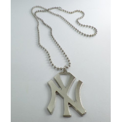Collana modello pallinato argento con ciondolo a forma del logo dei New York Yankees