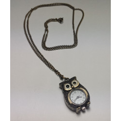 Collana con pendente orologio a forma di Gufo